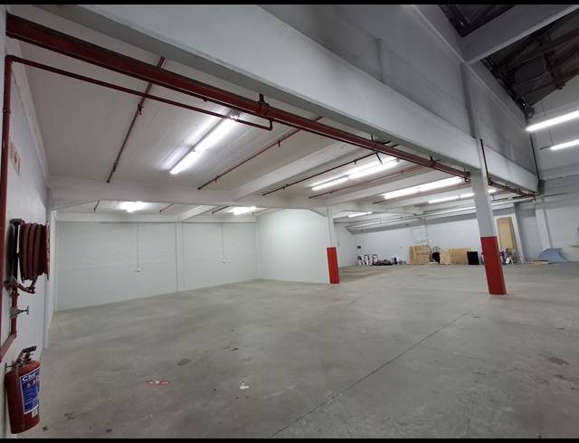 991M² WAREHOUSE TO LET IN ARCADIA